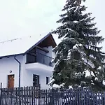 Rodinna Rezidence - Prazdninovy Dum Hébergement de vacances Zihobce