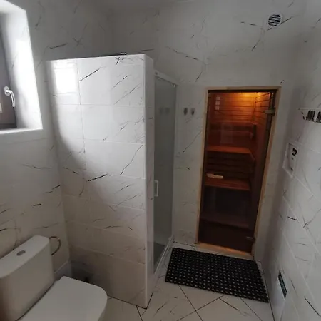 Rodinna Rezidence - Prazdninovy Dum