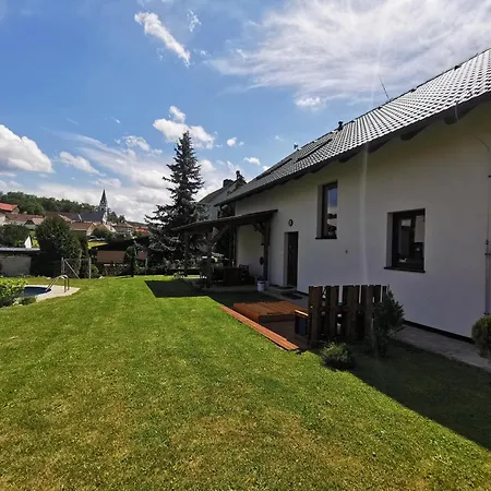 Rodinna Rezidence - Prazdninovy Dum Vakantiehuis Zihobce